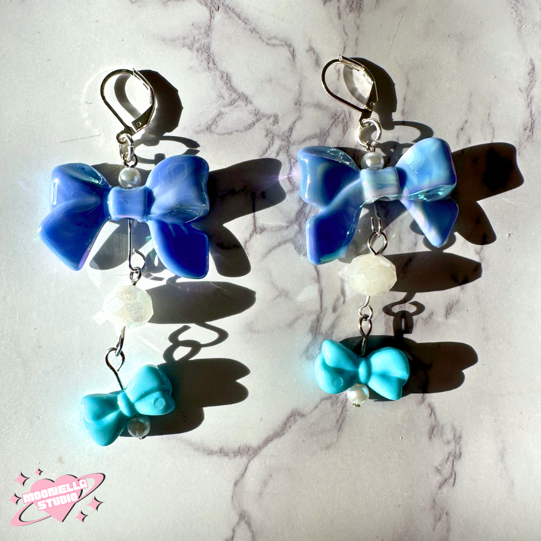 Coquette dangle earrings